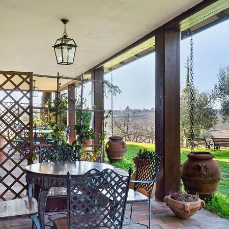 Ferienhaus Spacious In Castiglione Del With Pool